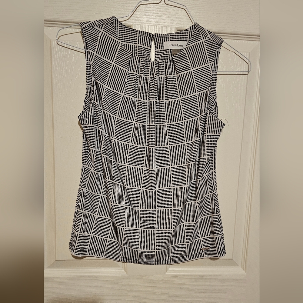 Calvin Klein Black and White Women's Sleeveless Top Sz SP